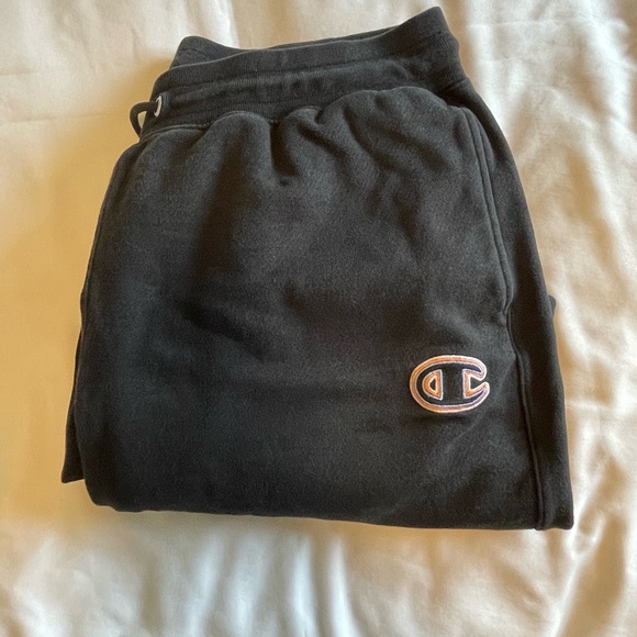 Sweatpants - Picture 4 of 10